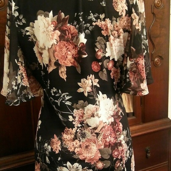 Connected Apparel Black Floral Dress - Picture 4 of 5